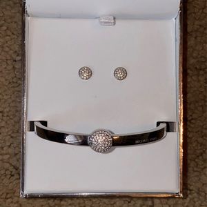 Michael Kors Silver Earring And Bracelet Set